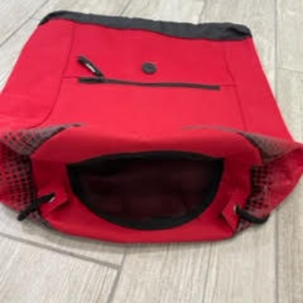 Nwot Drawstring Backpack W/ Mesh Bottom - image 6